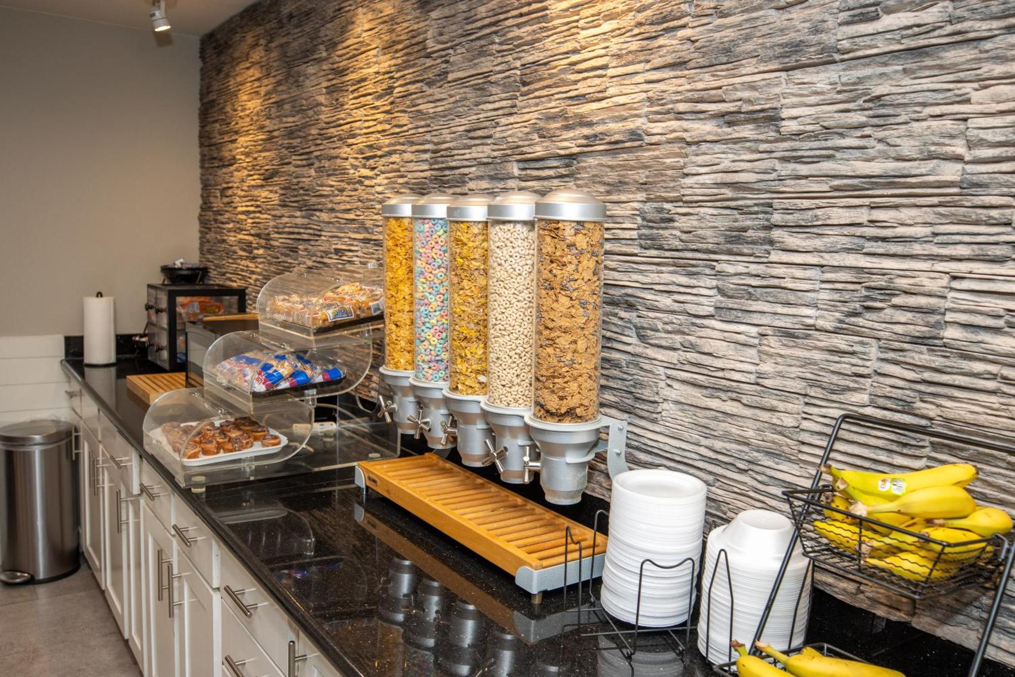 Americas Best Value Inn Харлинген Экстерьер фото