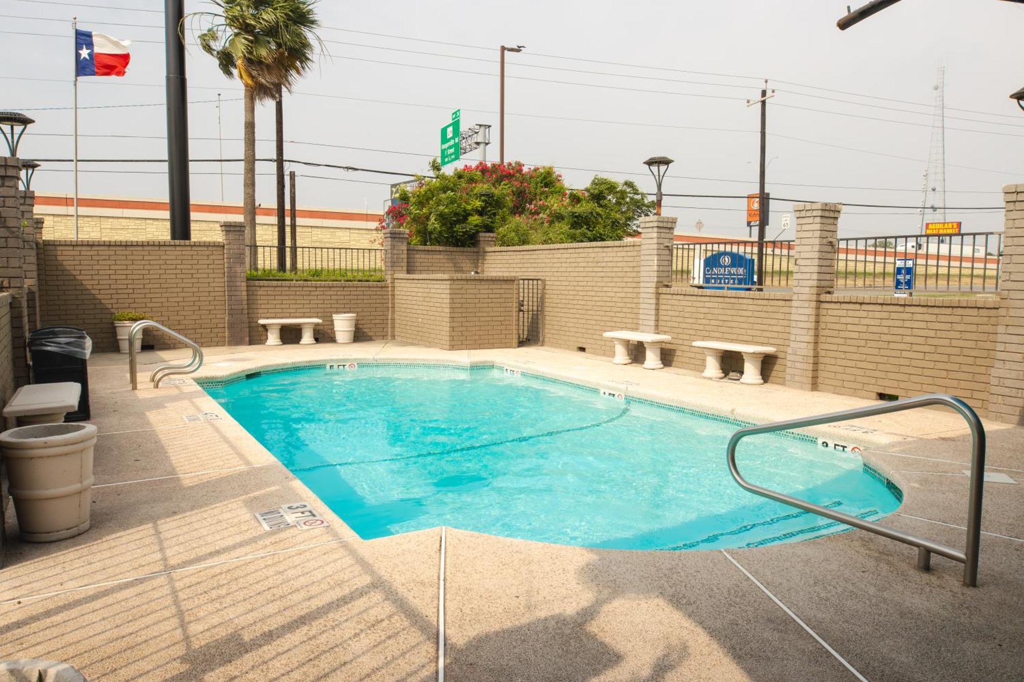Americas Best Value Inn Харлинген Экстерьер фото